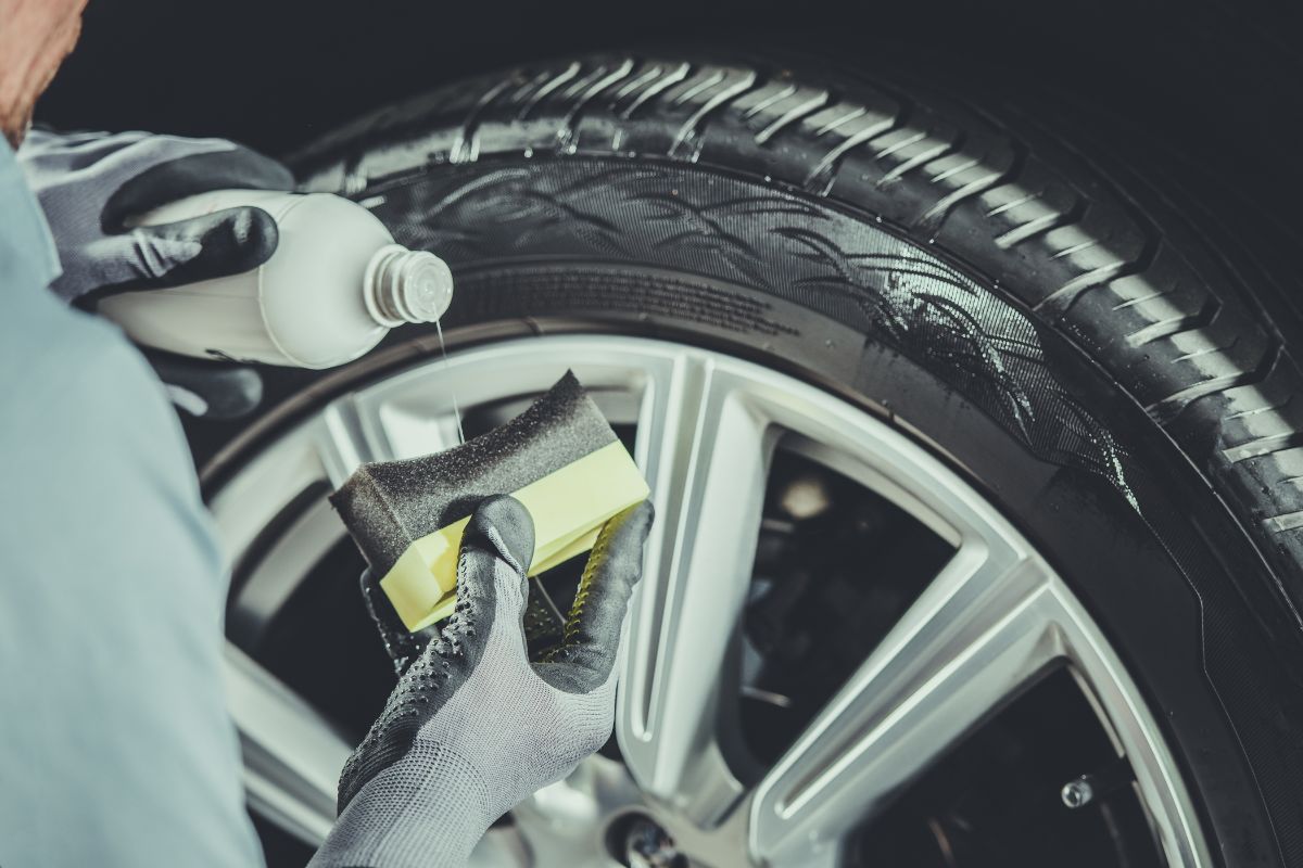 7 Tips For Applying Tire Shine In Minutes