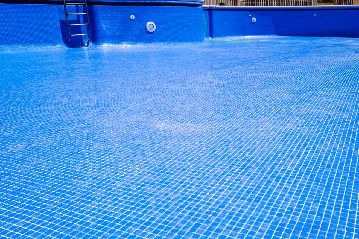 When To Drain A Swimming Pool